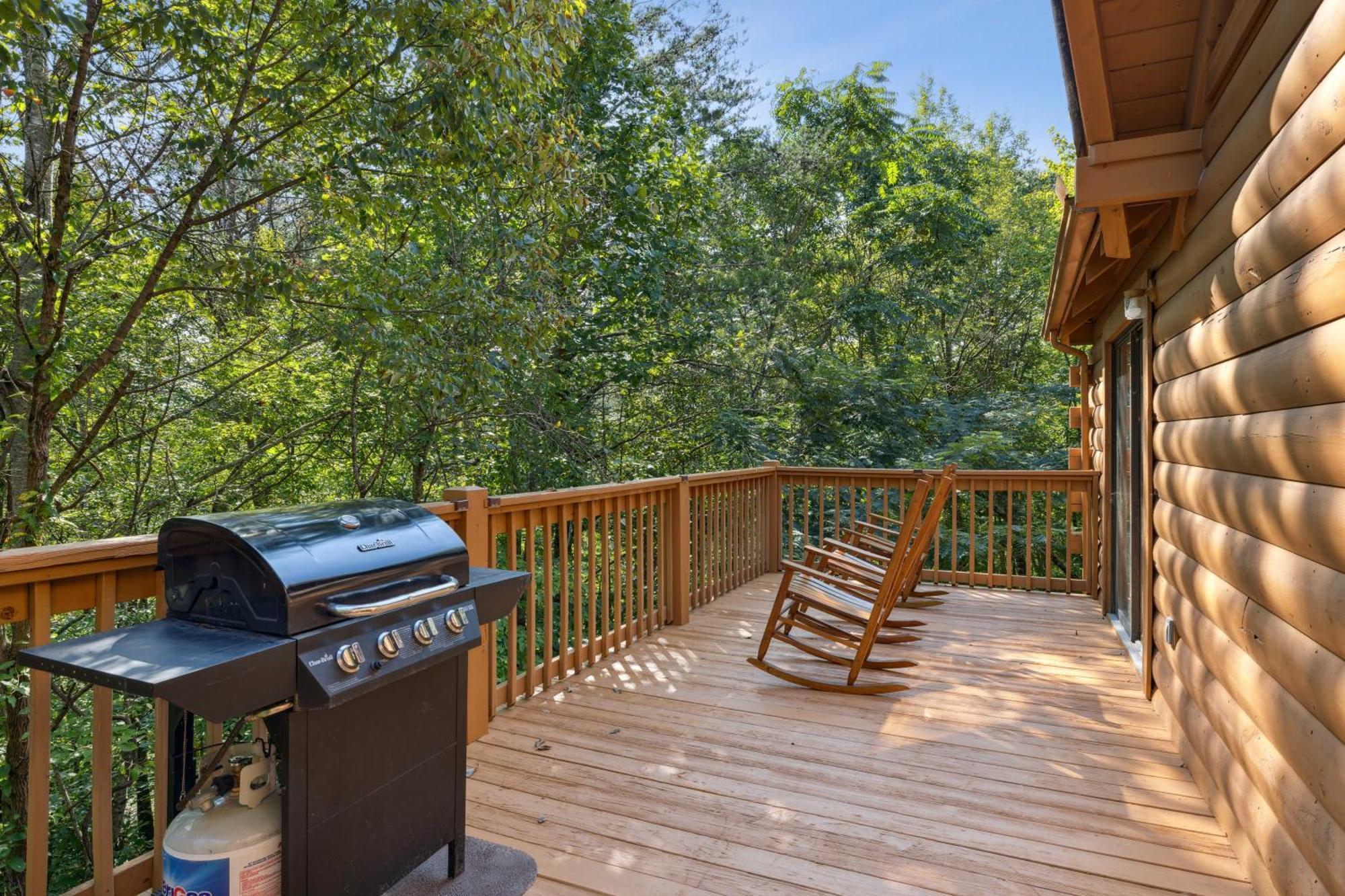 1 Min To The Parkway Spacious Cabin W 3 Suites And Extra Bedroom! Pigeon Forge Exterior photo